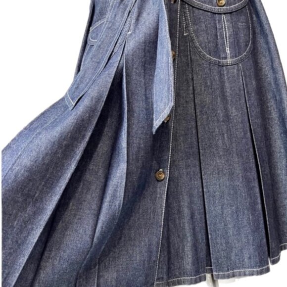 Anne Klein Denim Dress with Gored Pleats and detailed Pockets - Picture 4 of 11